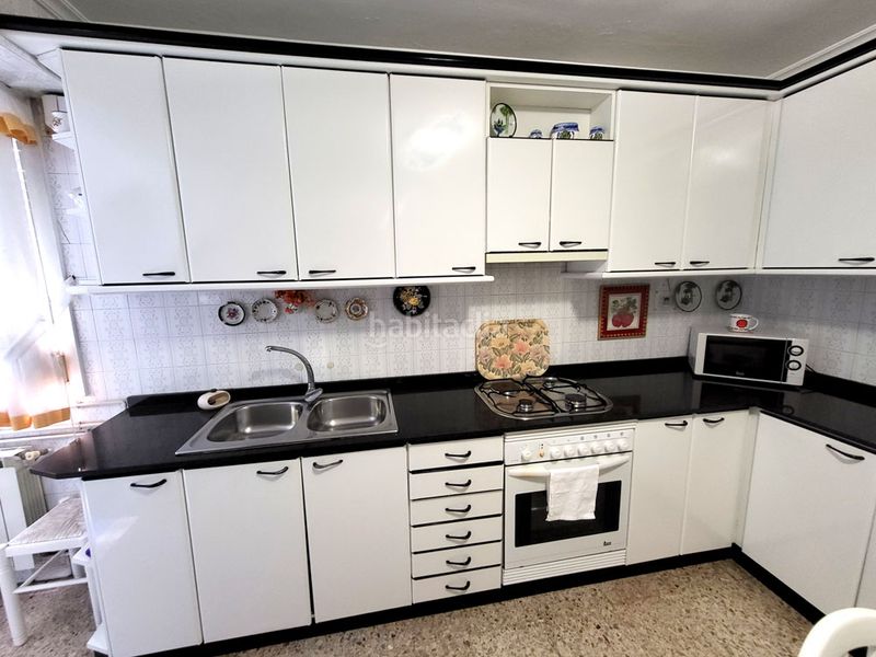 Foto 69e8be16-238a-40ee-acdd-a0c2ef27c9f2. Rent flat with heating in As Travesas - Balaidos Vigo