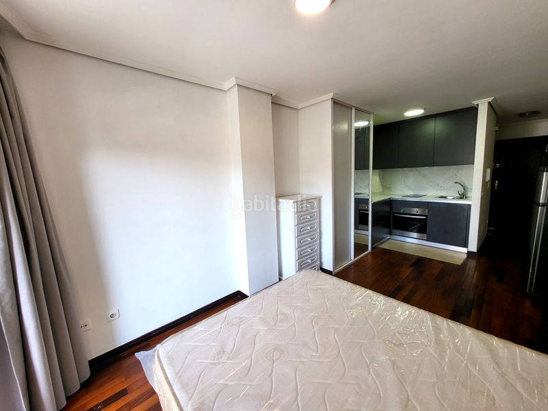 Foto 6efe0b55-d31f-4969-8c78-9c42d57d535c. Rent studio in As Travesas - Balaidos Vigo
