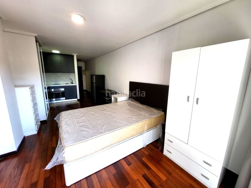 Foto 71d9501b-3978-4780-bdea-119c29a1e7e4. Rent studio in As Travesas - Balaidos Vigo