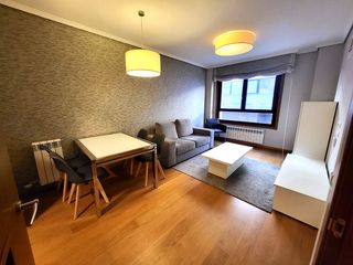 Rent Apartment  Rúa tomás a. alonso. Apartamento moderno, amplio, exterior, calefacción, garaje y bod