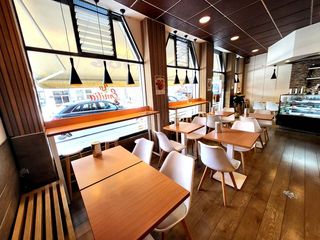 Umzug Geschäftsraum  Avenida do fragoso. Cafetería con terraza zona plaza américa