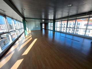 Miete Büro in Avenida de madrid 18. Oficina en avd/madrid. edificio oficinas. totalmente exterior. s