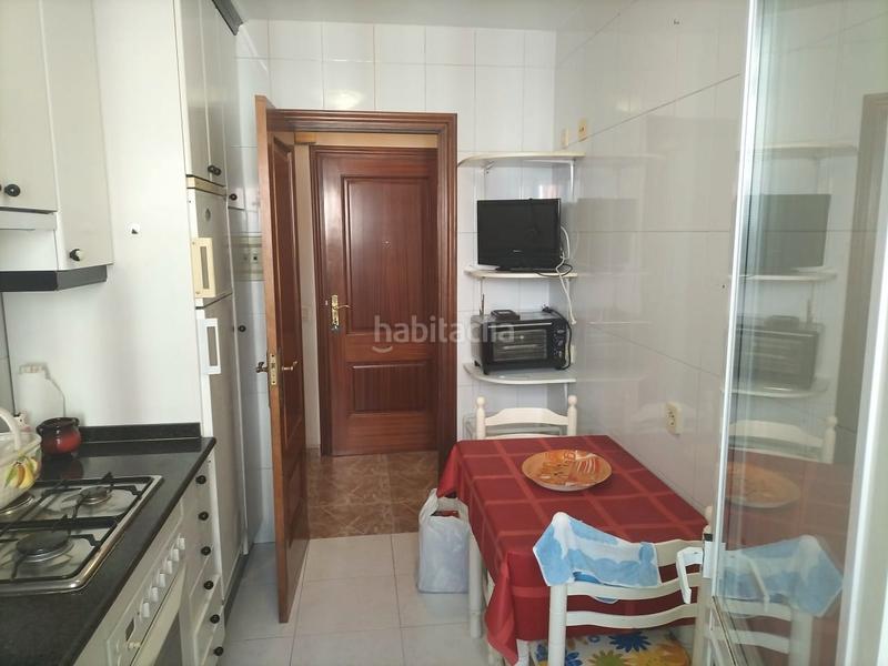 Foto 5467ba02-5d26-4961-8b4c-b9c6910525bb. Alquiler piso  amueblado con garaje en la calle estrada en Pontevedra