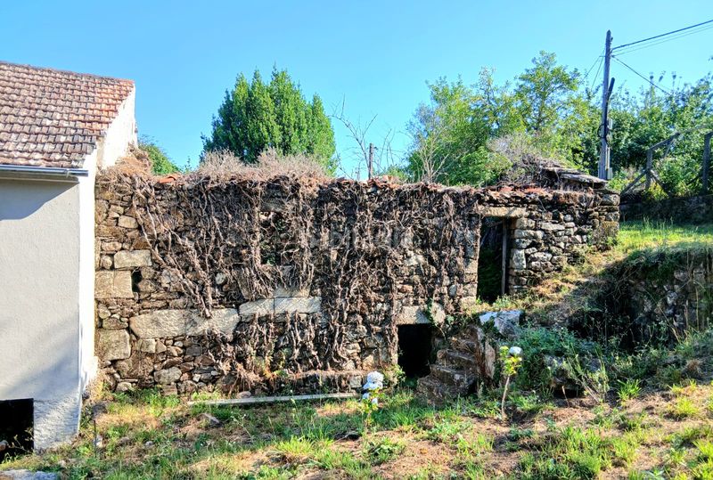 Foto b5b238d4-9d08-4c96-8a0f-de0cf35f2499. Masia amb calefacció a Gomesende