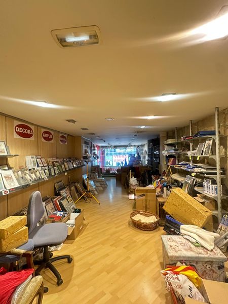 Foto 8735bff1-a1e0-49a4-8798-22d0522402c7. Local comercial a Centre Històric Lleida
