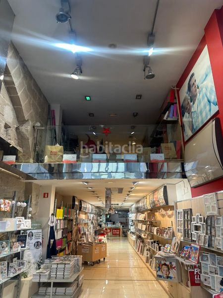 Foto b5f9d878-c394-454e-a18d-0a56ccde6674. Local comercial a Centre Històric Lleida
