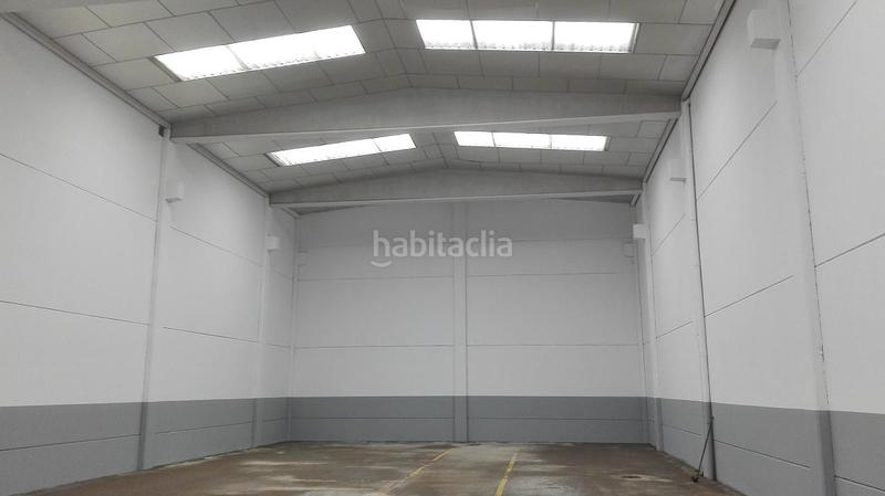 Foto 4928c4a5-89c7-46b0-88ad-fd332fc9a072. Nave industrial en calle de gutenberg 48 nave en inversion en Zaragoza