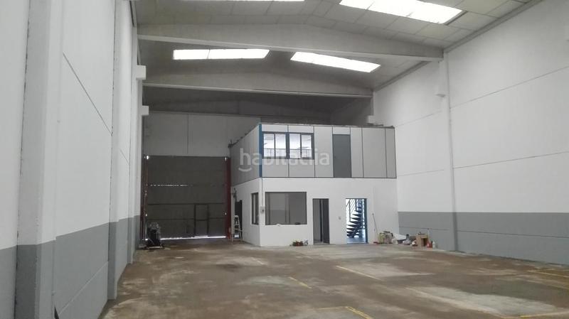 Foto 8e68ef4a-609f-4726-8ea9-234acc47fc95. Nave industrial en calle de gutenberg 48 nave en inversion en Zaragoza