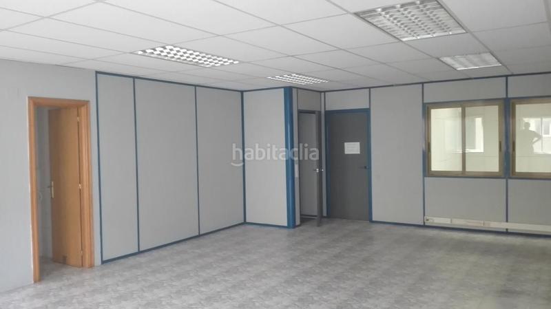 Foto cef8565f-6c52-41d5-85df-d7f697207611. Nave industrial en calle de gutenberg 48 nave en inversion en Zaragoza