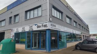 Lloguer Local Comercial a Calle ignacio zapata del río 11. Local en chaflán