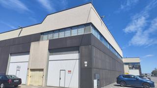 Rent Industrial building in Las Fuentes