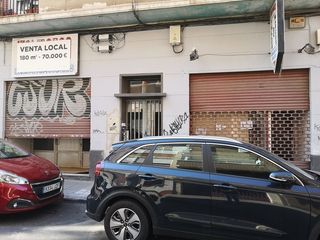 Business premise  Calle de quinto de ebro. Ideal para almacen