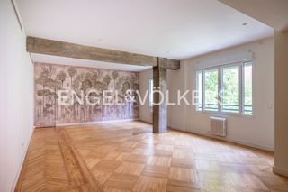 Miete Etagenwohnung in Parque María Luisa -Giralda Sur. Exclusivo piso en edificio emblemático en prado san sebastián
