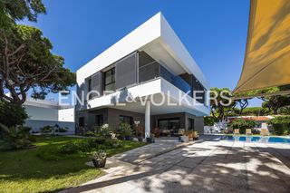 Maison à La Barrosa. Donde la arquitectura se encuentra con el atlántico
