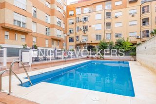 Rent Flat in La Calzada - La Florida. Un estilo de vida contemporáneo en nervión.