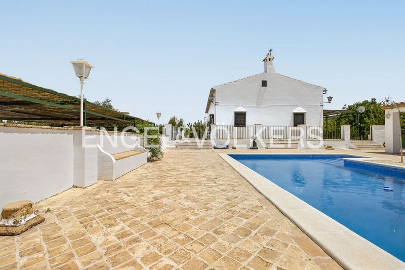Foto 244b9be4-6940-4ac4-8a60-0c795fe20465. Casa amb calefacció piscina a Osuna