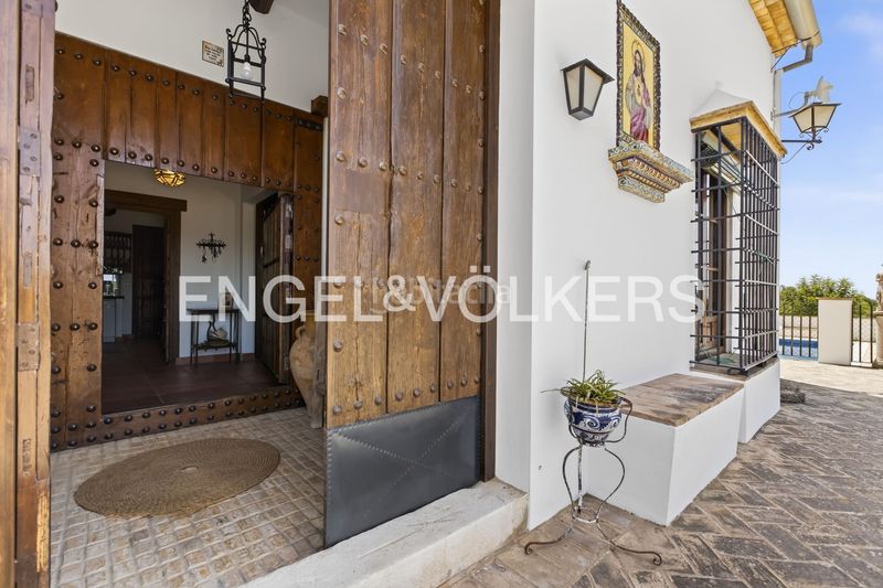 Foto 4775eb16-7d49-48c0-bc2f-502a60d4e64f. Casa amb calefacció piscina a Osuna