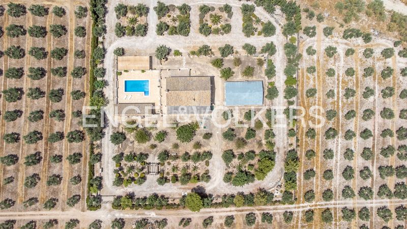 Foto 70a0d035-fb7c-429c-ab01-5c0456aaf35b. Casa amb calefacció piscina a Osuna