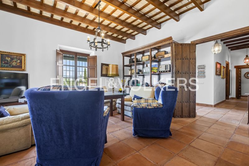 Foto 8568dfcb-7e33-402f-84ce-49aed6f5695c. Casa amb calefacció piscina a Osuna