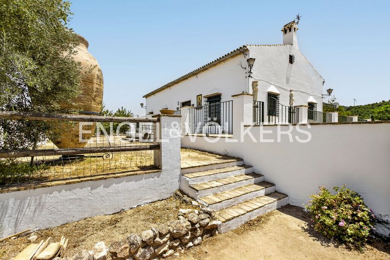 Foto a08f3cb7-0f85-46c9-b4cb-5905d5fa60f8. Casa amb calefacció piscina a Osuna