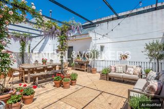 Dúplex en Cruz Roja. Fantástico ático dúplex con techos altos y dos terrazas en la ma