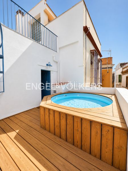 Foto 01652a65-a1d4-4297-a5f8-b542d78708d4. Casa adossada amb calefacció piscina a Feria Sevilla