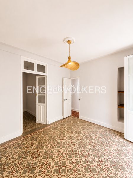 Foto 16961e78-0d10-42b8-ae5d-0dc863568ff0. Casa adossada amb calefacció piscina a Feria Sevilla