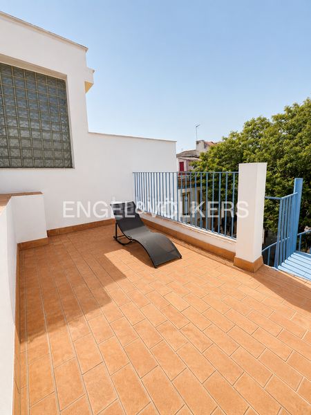 Foto 5cdadbc3-a8d8-44b9-98d5-d130b48d28e0. Casa adossada amb calefacció piscina a Feria Sevilla