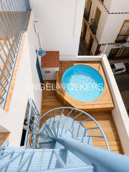 Foto 6f339054-1365-4e5b-8692-6d8a989466fd. Casa adossada amb calefacció piscina a Feria Sevilla