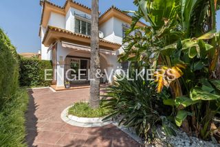 Casa in El Zaudín - Club de Golf. Luz y amplitud en el corazón de el zaudín bormujos