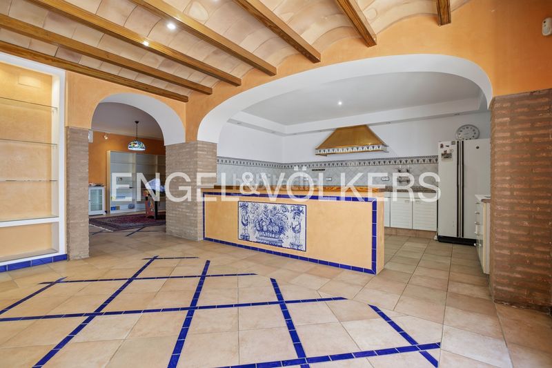 Foto ab5e5795-7b19-480f-af8e-d80e7367ae79. Casa amb calefacció aparcament a El Zaudín - Club de Golf Bormujos