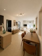 Etagenwohnung in Feria. Magnífica vivienda en la emblemática calle relator