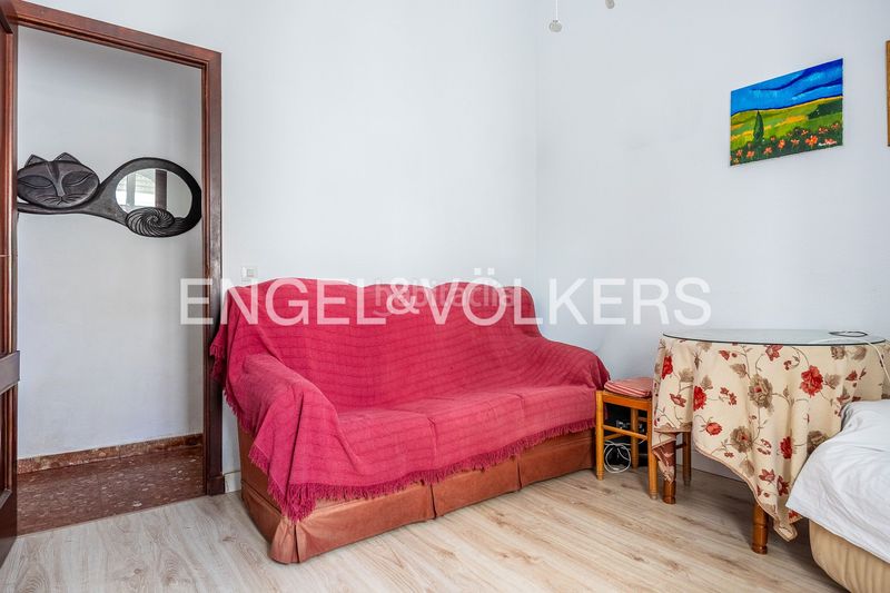 Foto b78e01ad-6d26-4f1f-b349-7f5a7abd404c. Àtic amb calefacció a San Gil Sevilla
