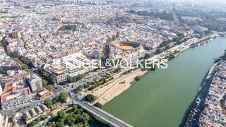 Casa a Arenal - Museo. Edificio completo en primera línea del río guadalquivir  paseo c