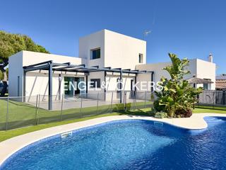 Casa a El Portil. Passivhaus, playa y naturaleza