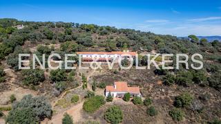 Masia a Aracena. Encantador hotel boutique rural en la impresionante sierra de ar