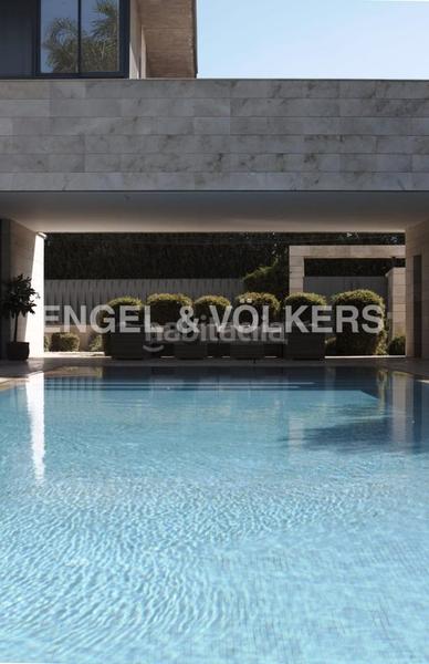 Foto c2f3e65f-659e-42c5-a291-79c38f133cc6. Casale con riscaldamento parcheggio piscina in La Motilla - Fuente del Rey Dos Hermanas