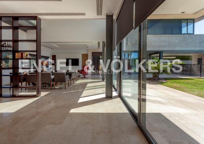 Foto f0d8ad66-ab94-4e2f-9820-d5b69d8c72b8. Casale con riscaldamento parcheggio piscina in La Motilla - Fuente del Rey Dos Hermanas