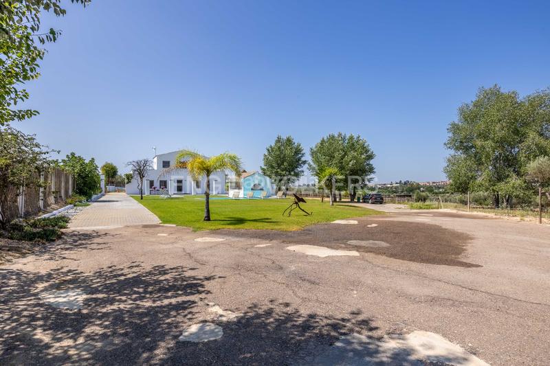 Foto 1fdc3886-0782-4dfd-99cf-539448e6c181. Masia amb calefacció piscina a Colegio Europa Espartinas