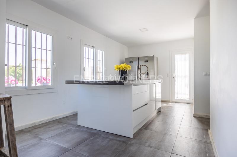 Foto 31bdbe27-796d-45dc-a18e-3c7ccf9ff883. Masia amb calefacció piscina a Colegio Europa Espartinas