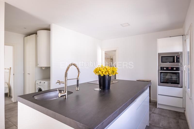 Foto 90ab01c2-3b81-4e7c-adea-115122fa011f. Masia amb calefacció piscina a Colegio Europa Espartinas