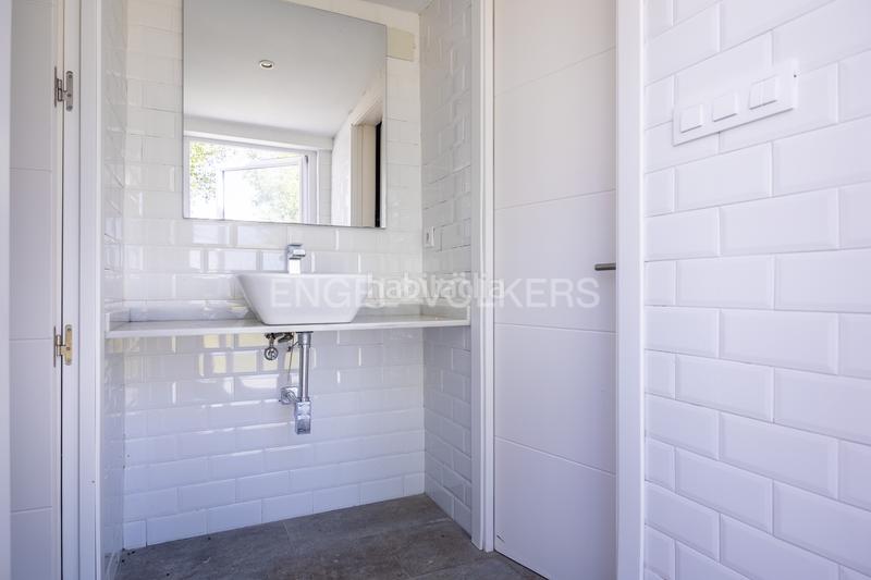 Foto bf28b16b-bbd5-457a-84f0-2b5c2dc6551a. Masia amb calefacció piscina a Colegio Europa Espartinas