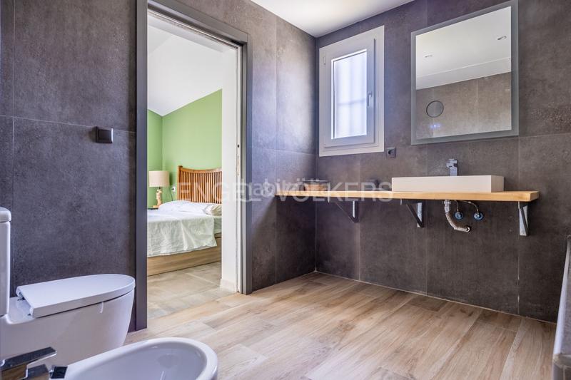 Foto c0bf9b8e-15dc-48ae-bb6c-af9e17626da0. Masia amb calefacció piscina a Colegio Europa Espartinas