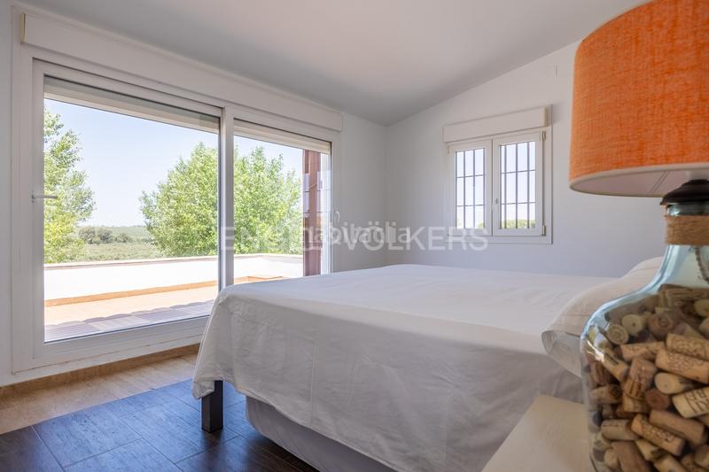 Foto f8a7236b-287a-4980-9ed9-e8c88df4ad8f. Masia amb calefacció piscina a Colegio Europa Espartinas