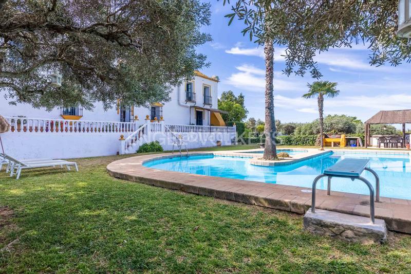 Foto 4f8d96dd-6eb8-405c-b837-1c78b485fdf8. Casale con riscaldamento piscina in La Paz Alcalá de Guadaira