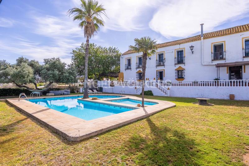 Foto e8a0b63e-f3b6-4b7b-b910-8c48bd1969c9. Casale con riscaldamento piscina in La Paz Alcalá de Guadaira