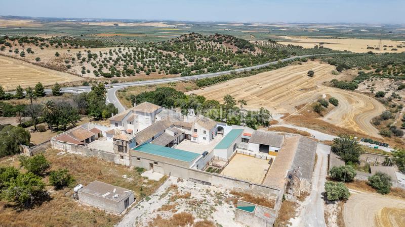 Foto 60a0ceca-cb5e-45a9-9a3a-bbd9182170d3. Casa amb calefacció aparcament piscina a Osuna