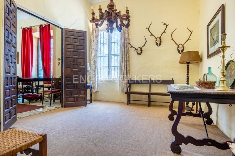 Foto f551d60a-1aab-41b5-b61d-4a915411c2be. Casa amb calefacció aparcament piscina a Osuna