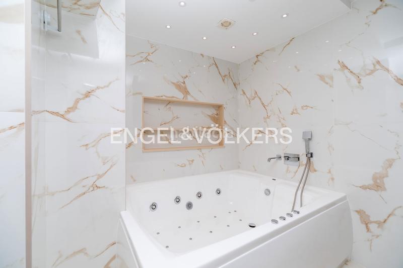 Foto 37d0f650-ef54-4797-8688-51610f5e80b8. Alquiler apartamento  en primera línea de mar con jacuzzi! alquiler anual . en Rota