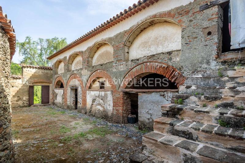 Foto 46243853-2b6d-41c0-975b-af5385d2a035. Masia amb calefacció a Almonaster la Real